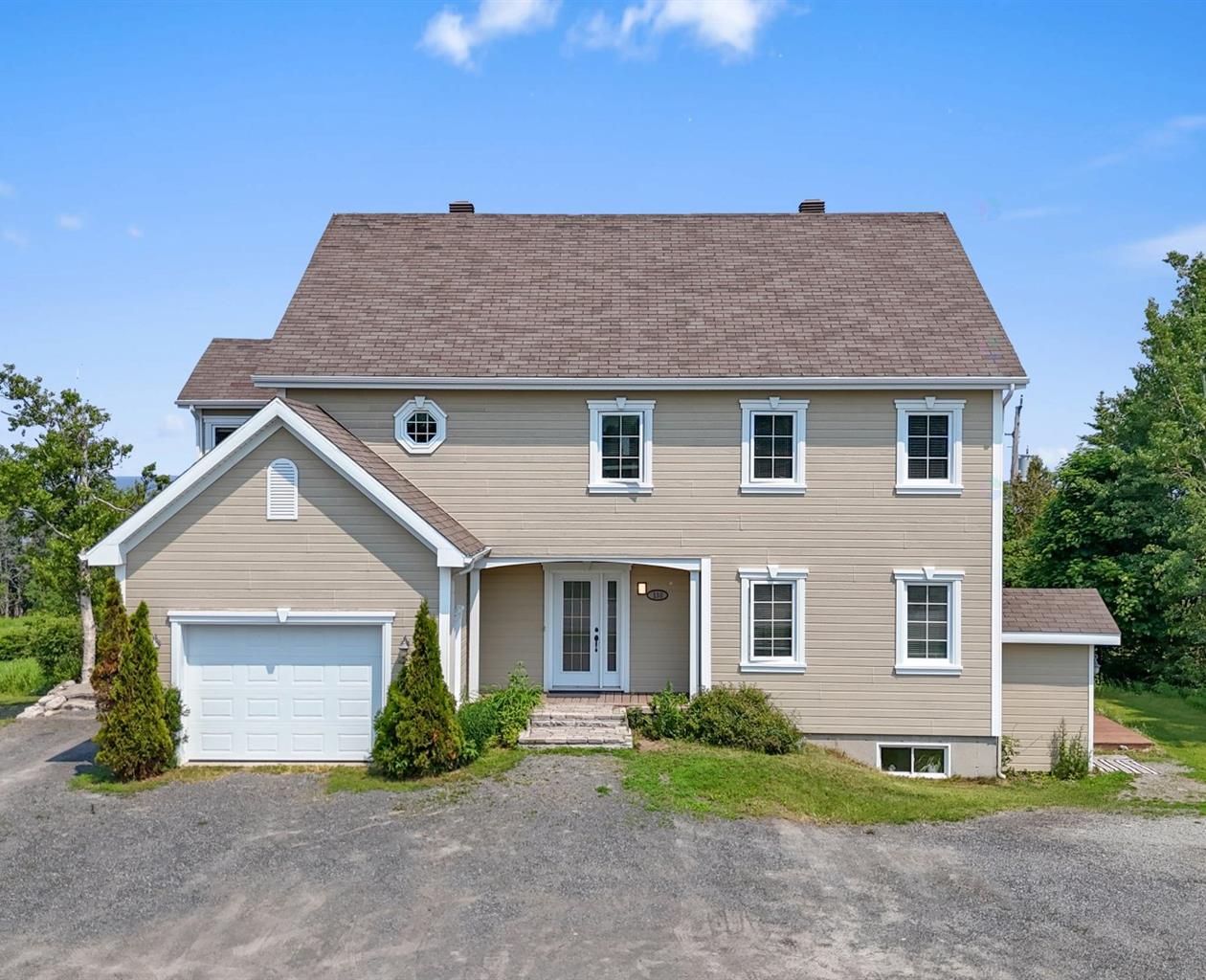 130–130A, route 132 Ouest, Sainte-Luce